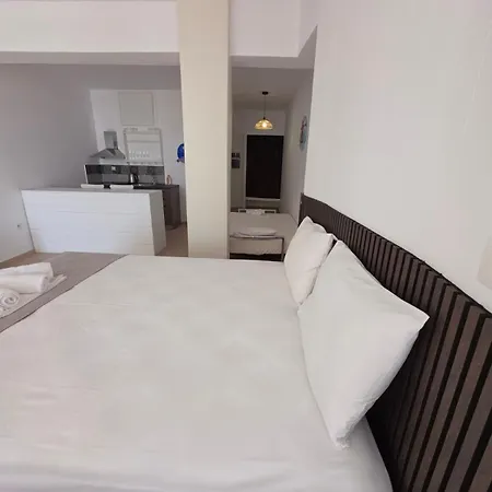 Апартаменты Amelia Seaview &