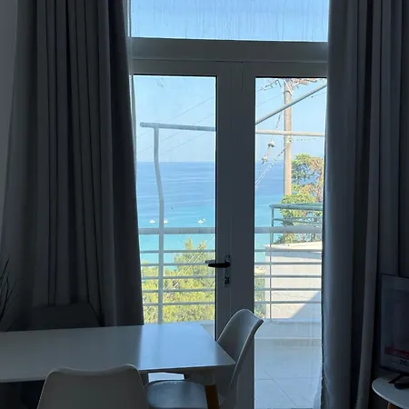 Amelia Seaview & Апартаменты *