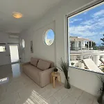 Amelia Seaview & Διαμέρισμα
