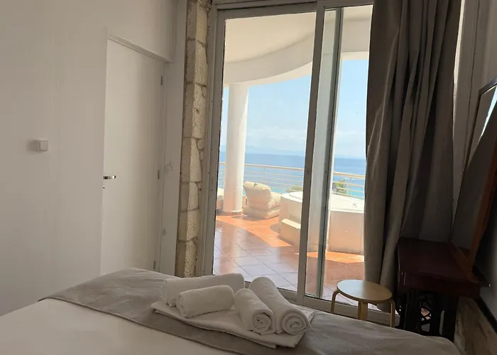 Apartment Amelia Seaview & *