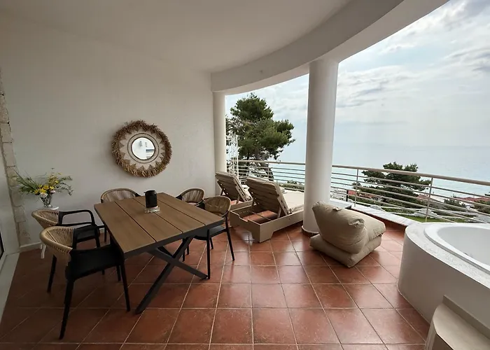 Apartment Amelia Seaview & *