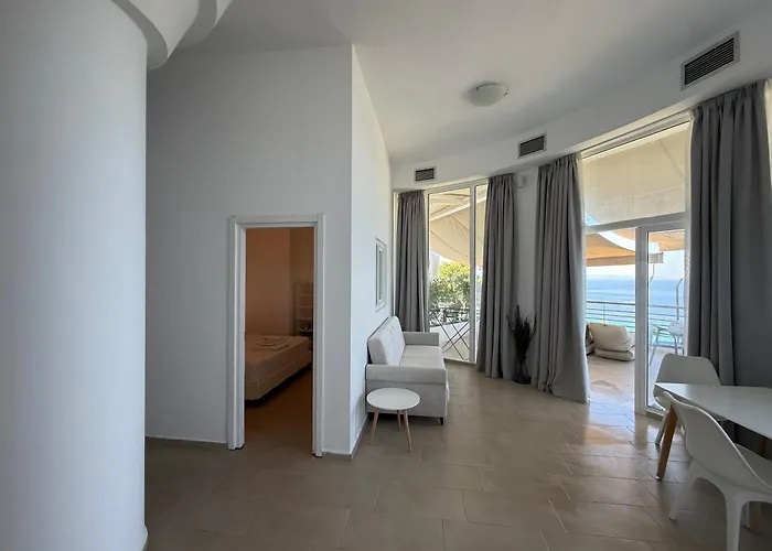 Apartment Amelia Seaview &